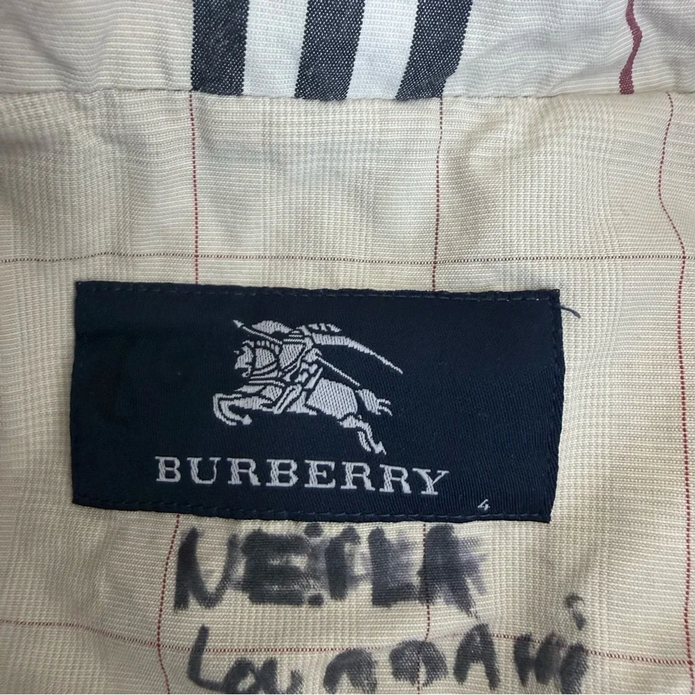 Burberry recognize authentic